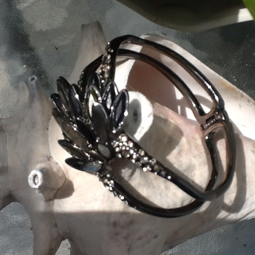 X🔥SALE🔥ALEXIS  BITTAR MISS HAVISHAM, COLLECTIBLE - Picture 5 of 6